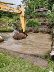 Longsor di Sungai Lekopancing Ganggu Suplai Air di Makassar, Warga Diminta Bersabar