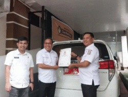 Plt Sekretaris DPRD Makassar Terima Inventaris Pejabat Lama, dari Mobil hingga Laptop