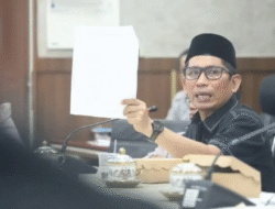Lorong Dipenuhi Mobil, Muchlis Misbah Usul Aturan Wajib Punya Garasi