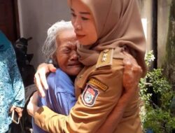 Ramadan Penuh Berkah, TP PKK Kelurahan Mario Santuni Kaum Duafa dengan Sembako