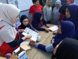 Mahasiswa KKN-PK Unhas Ajak Warga Salomallori Disiplin Kendalikan Hipertensi Melalui Inovasi Tempel Kalender, Ingat Obat