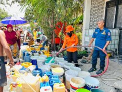 BPBD Kota Makassar Salurkan 4.000 Liter Air Bersih ke Warga Buloa, Kecamatan Tallo