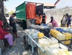BPBD Makassar Kerahkan 25 Armada Salurkan Air Bersih ke 26.888 KK