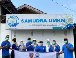 Peduli Kesehatan Warga Samudra UMKM Bagi Ribuan Masker Gratis di Masohi